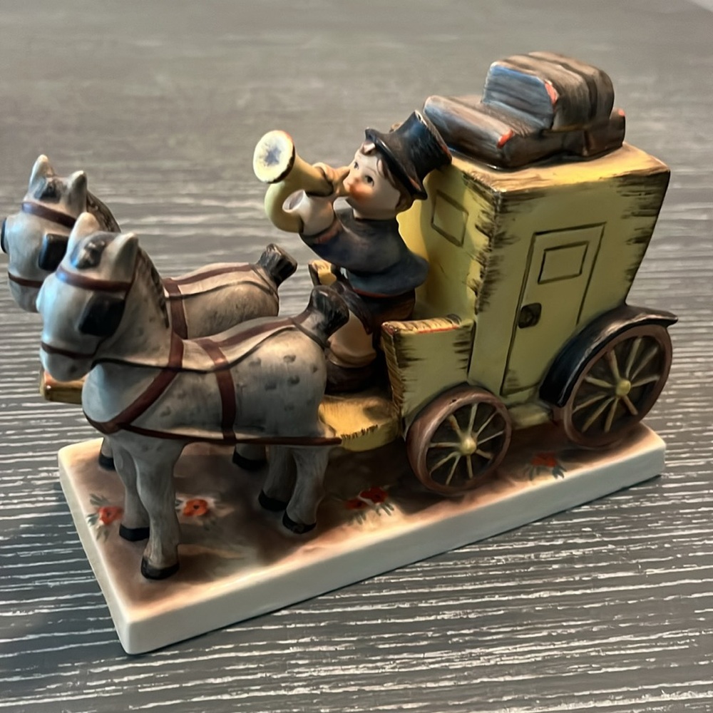 Vintage MI Hummel #226 The Mail Is Here Goebel Figurine TMK 3